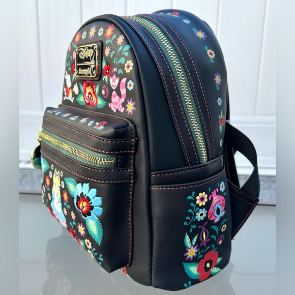 Alice in Wonderland☕️Backpack - Picture 5 of 11